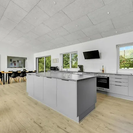 Σπίτι διακοπών Gorgeous In With Sauna